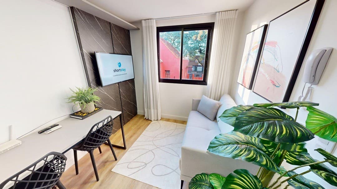 Easy Life Campus - Image 1