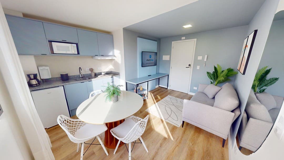 Easy Life Campus - Image 1