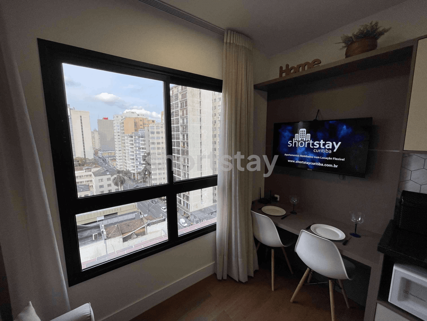 Easy Life Emiliano - Image 1