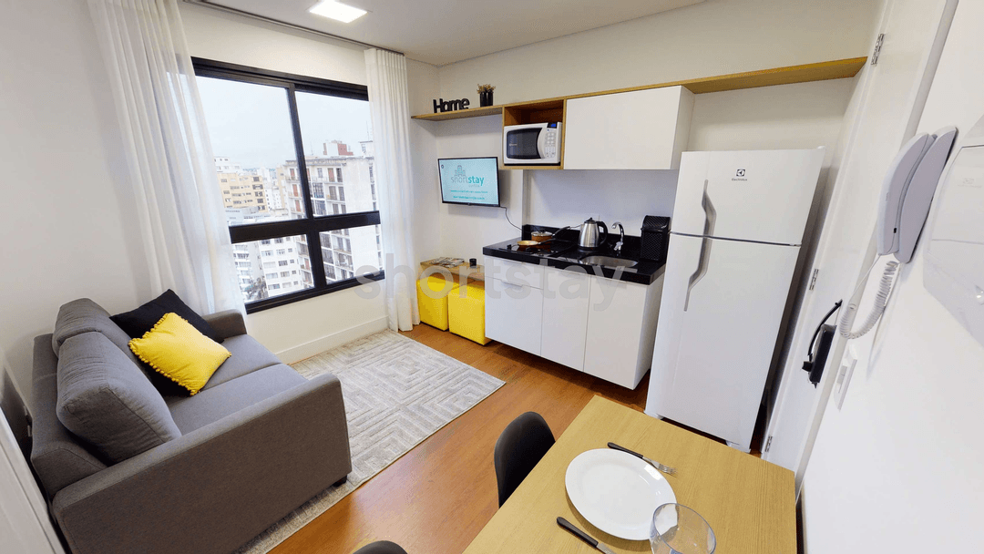 Easy Life Emiliano - Image 1