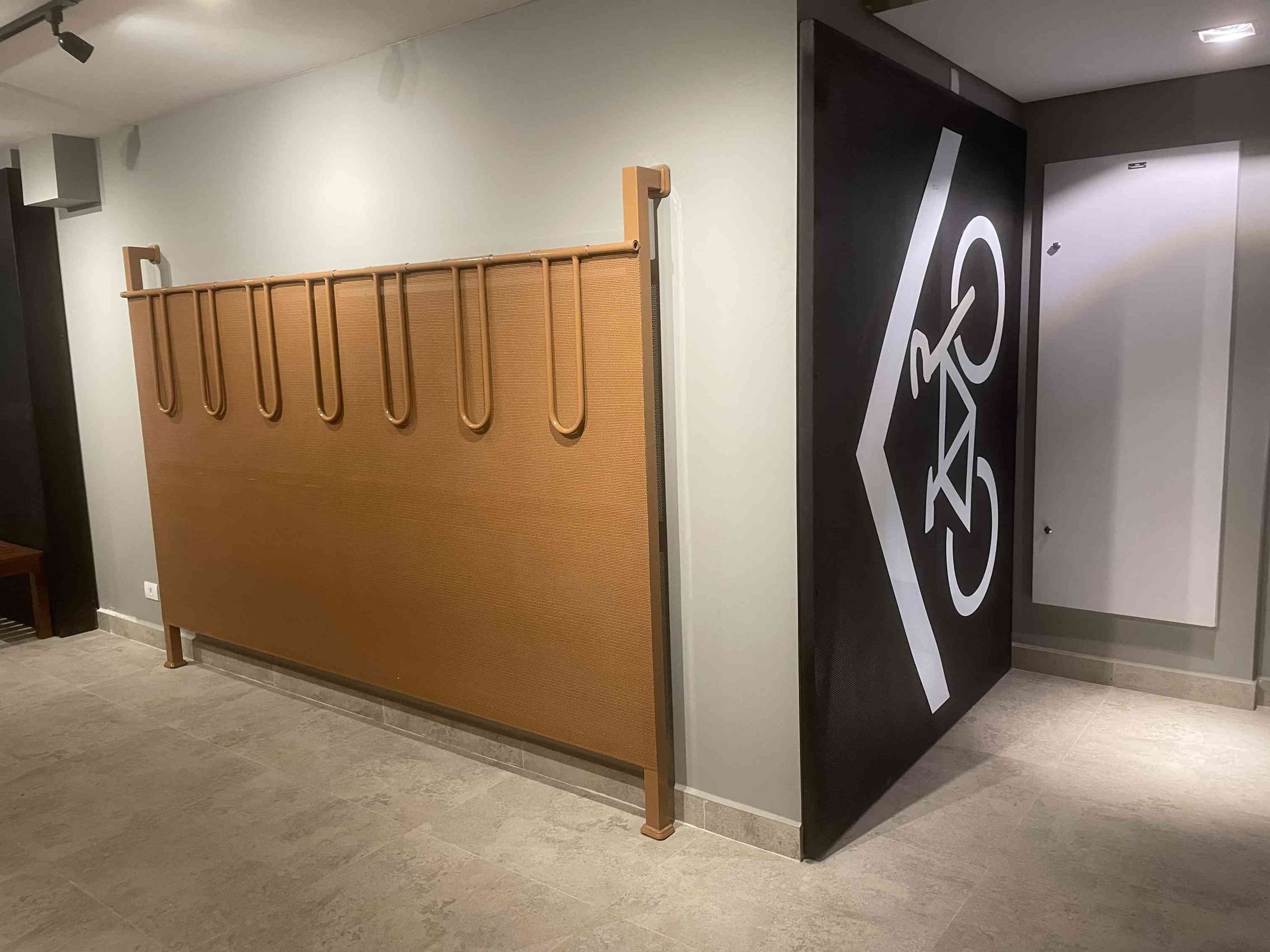 Easy Life Emiliano - Image 1