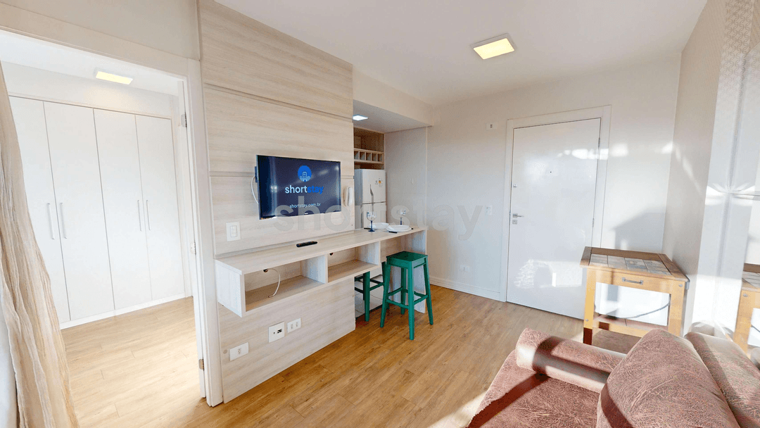 Green Center - Image 1