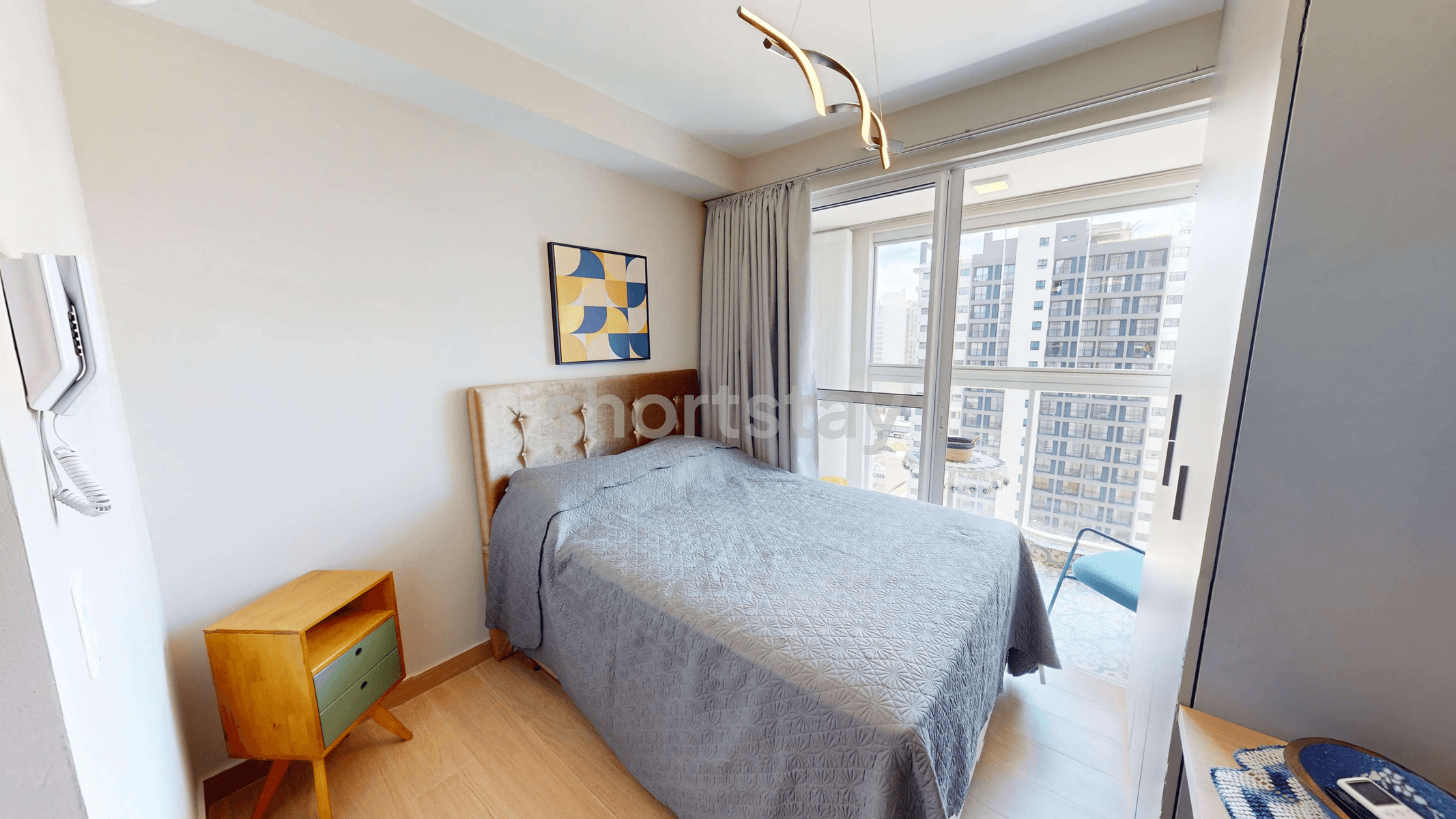 Manhattan Tower - Image 1